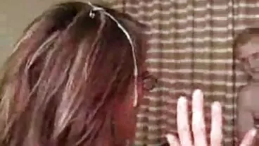 Nhỏ hình phiem xet Xăm Châu á babe được âm hộ của cô đập