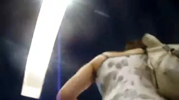 MILF Amie Valentine Và Sophia phim xet du bu Leone chơi với một to tool