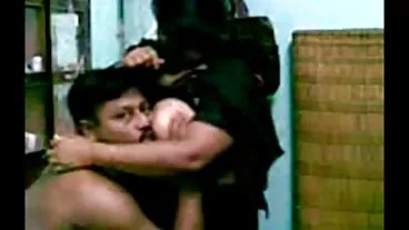 Hậu môn blowjob brunette phim xet nxxcom hardcore thiếu niên